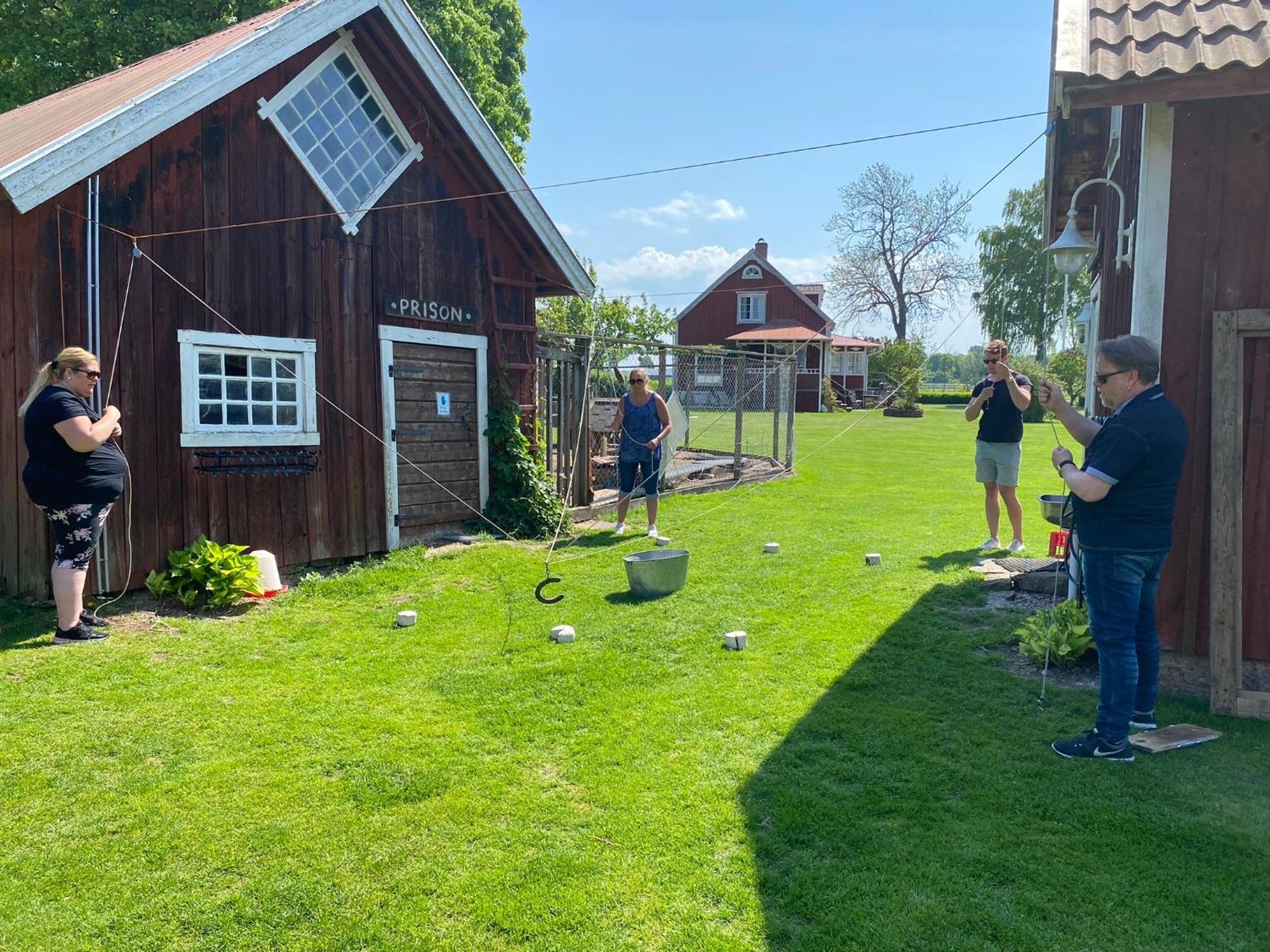 Aeventyrsgardens Vandrarhem, Kinnekulle Källby Exterior foto