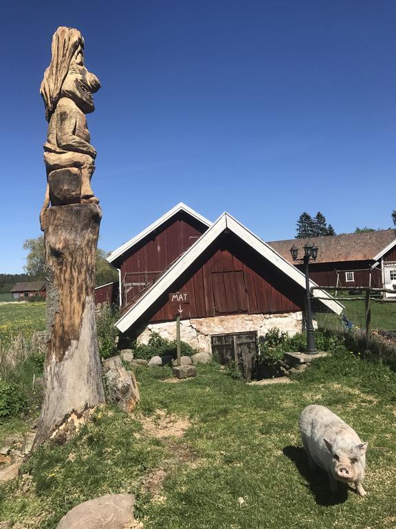 Aeventyrsgardens Vandrarhem, Kinnekulle Källby Exterior foto